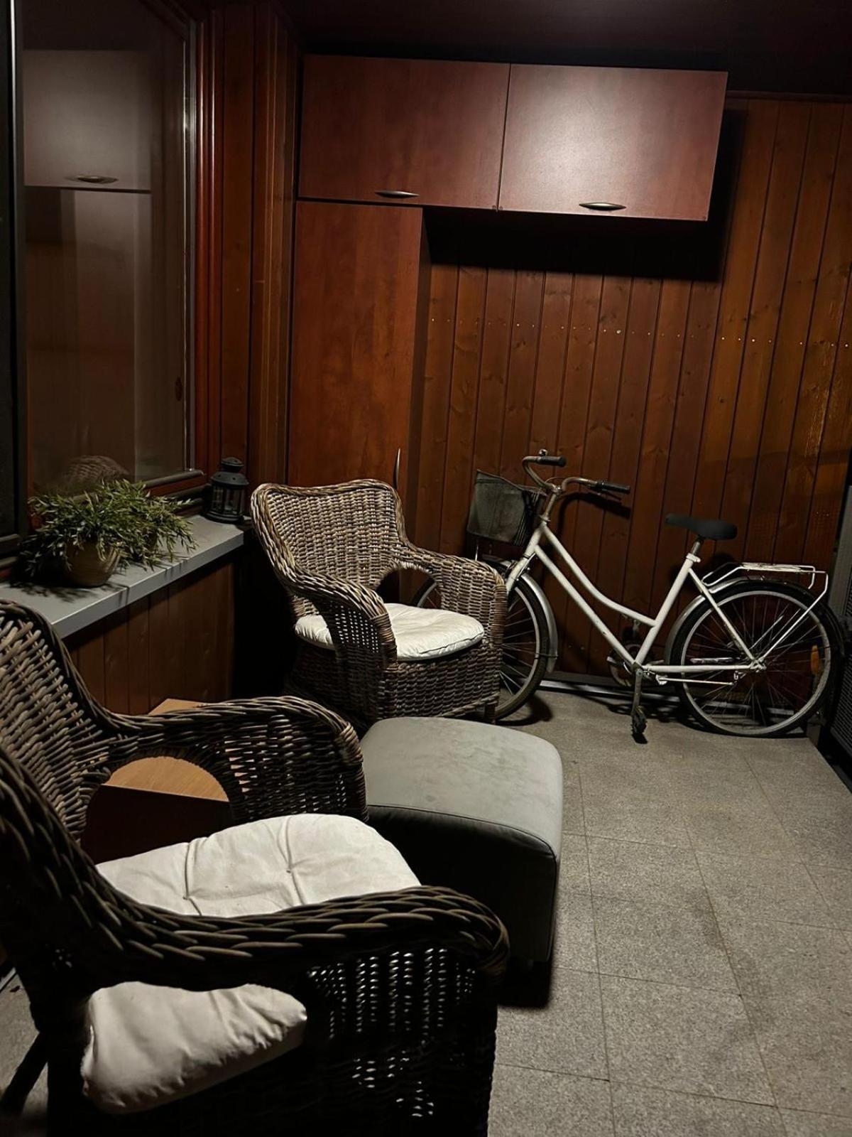 Uroczy W Miasteczku Wilanow Apartament
