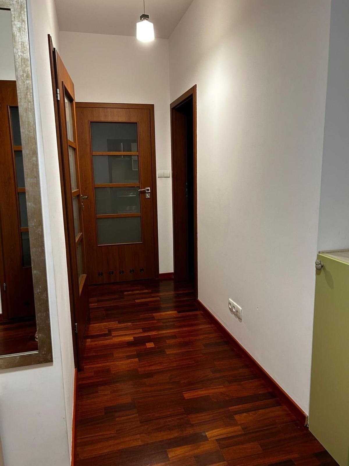 Apartament Uroczy W Miasteczku Wilanow *